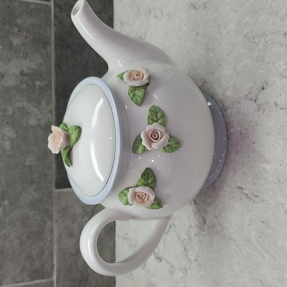 TeleFloral Other - Teleflora Tea Pot